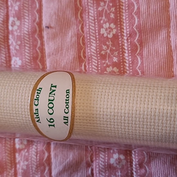 NWT CharlesCraft 16 count Aida cloth antique white 15" x 18" - Picture 3 of 5